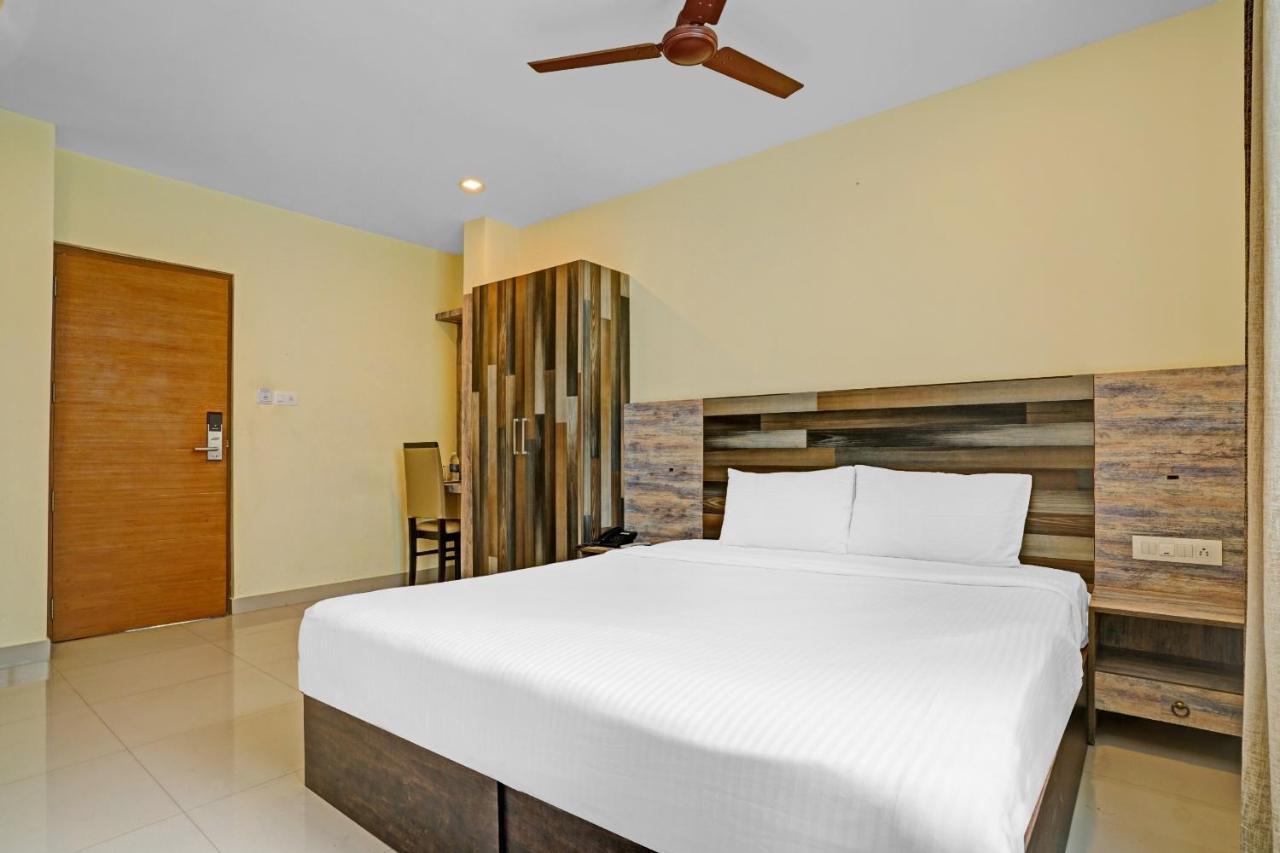 Capital O 87015 Hotel Al Salama Kochi エクステリア 写真