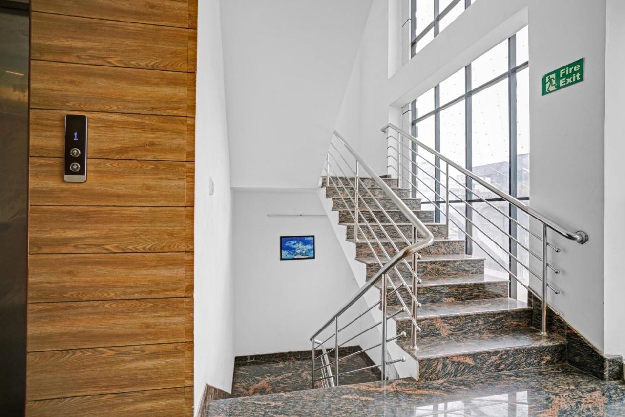 Capital O 87015 Hotel Al Salama Kochi エクステリア 写真